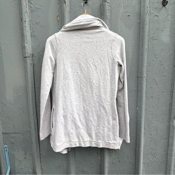 Lululemon light Grey Savasana Wrap Sweater, size 6 - Picture 5 of 9
